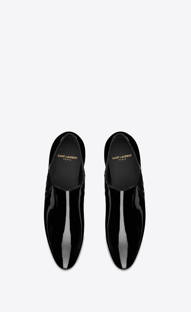 SAINT LAURENT Classic Masculine Shape Damen Connor 10 Stiefel aus schwarzem Lackleder b_V4